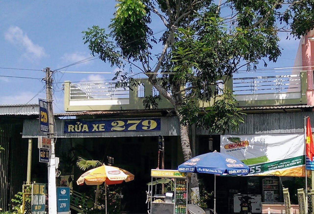 Mặt tiền dịch vụ rửa, vá và sửa xe 279